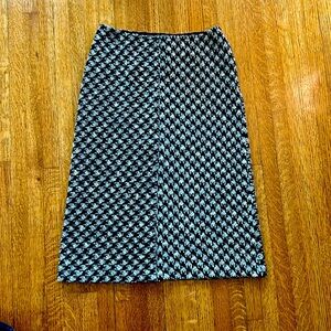 St John knit skirt. Black and White design.